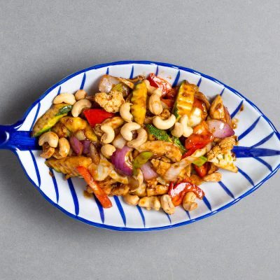 Pad Gai Kaprao med cashewnötter