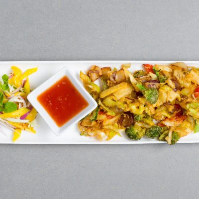 Friterade grönsaker & sötsur sås